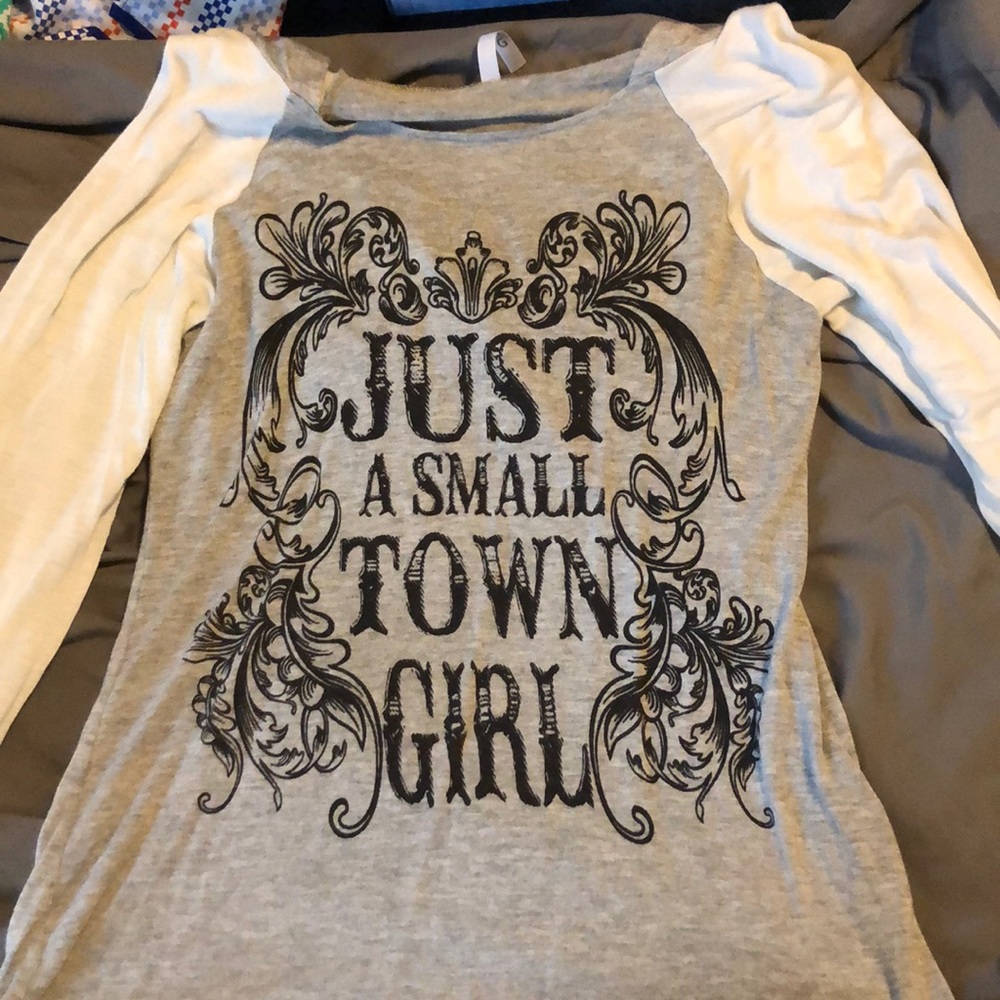 Gray graphic shirt